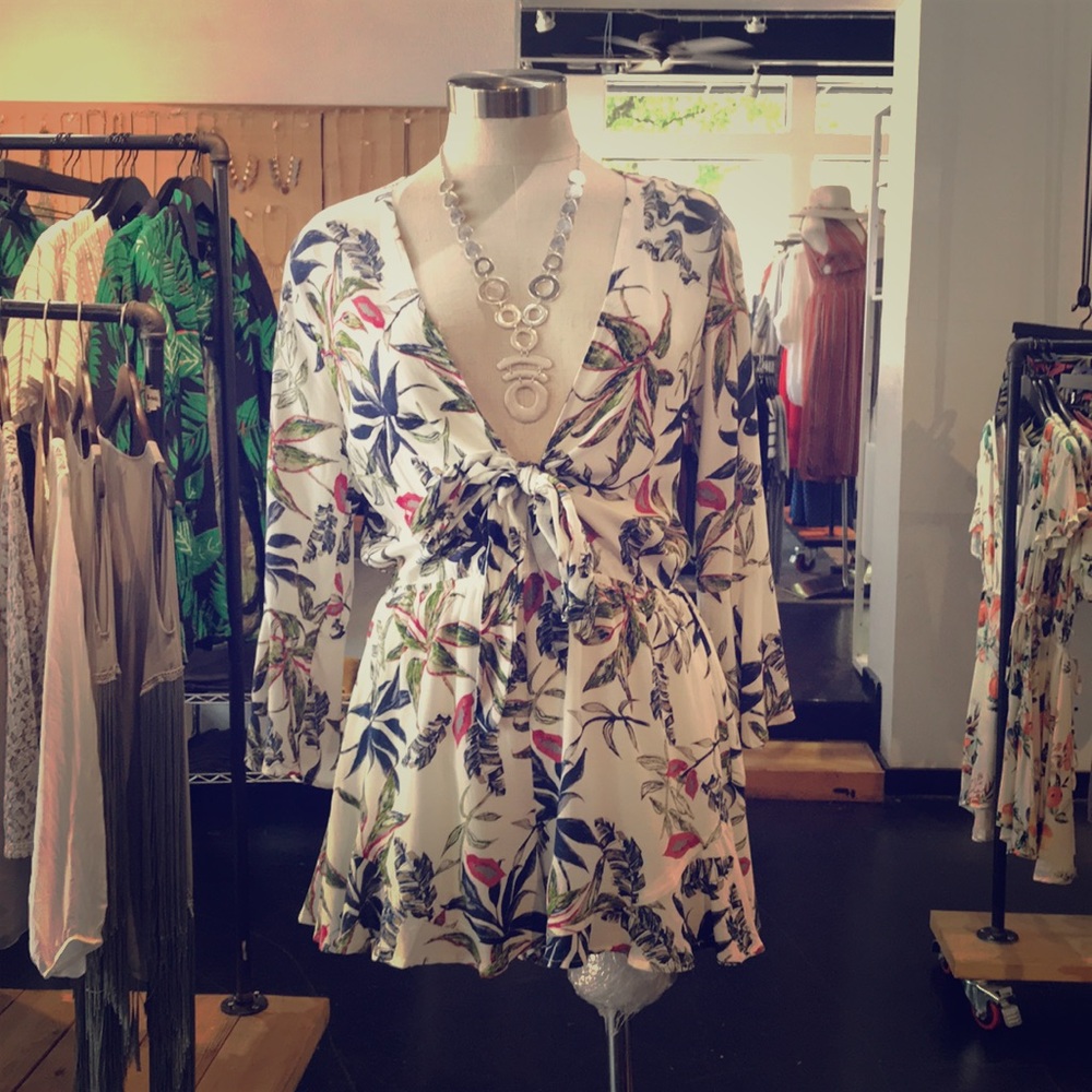 Floral pattern long sleeve romper